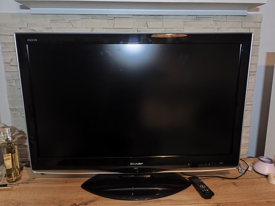 Telewizor SHARP 42 cale