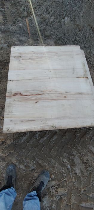 Sklejka, płyta  gr. 2.5cm, wymiar 113cm  x 130cm