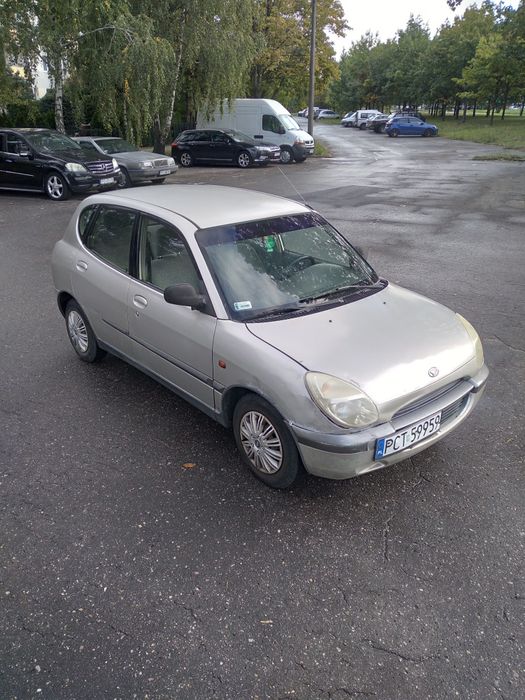 Daihatsu Sirion 1.0 58KM rok2000, benzyna, klimatyzacja sprawna, 4x airbag, wspomaganie, stan bdb