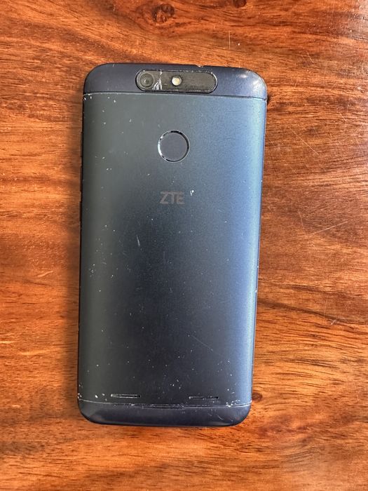 Smartfon     ZTE