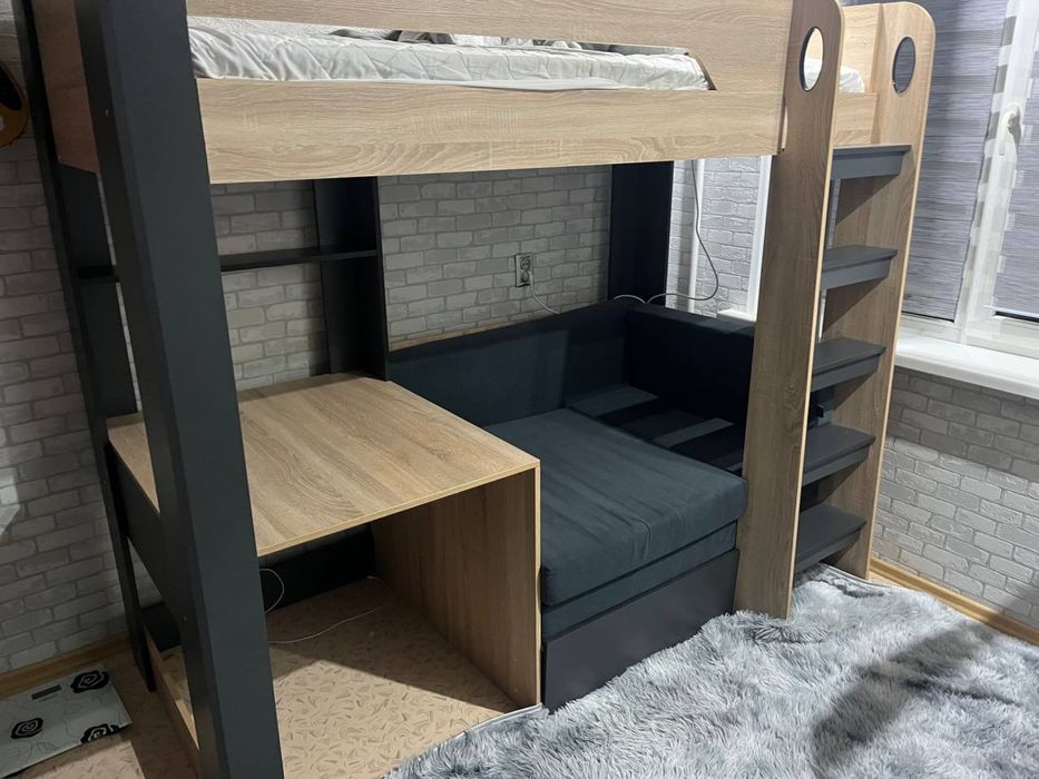 Продам двухярусную кровать