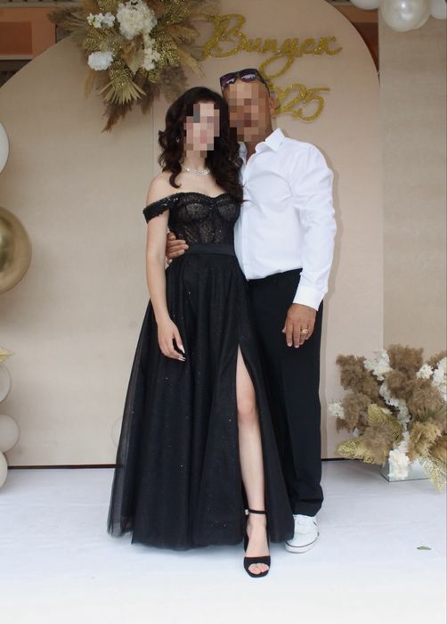 Випускна-вечірня сукня , неймовірно гарна , стан ідеальний