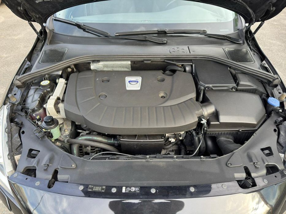 Volvo V60 D4 2.0 дизель  Автомат з Німеччини ВІДЕО