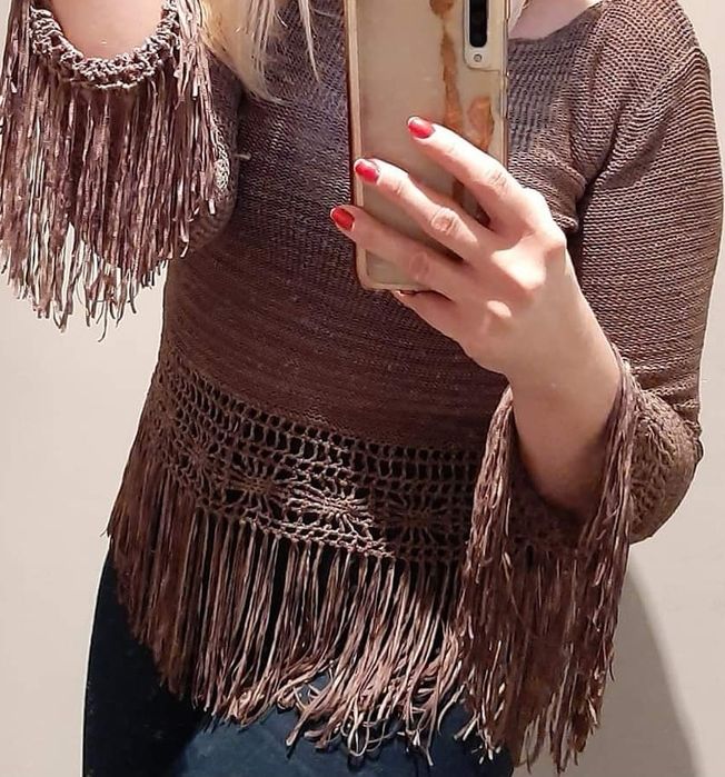 Sweterek z frędzlami Wallis