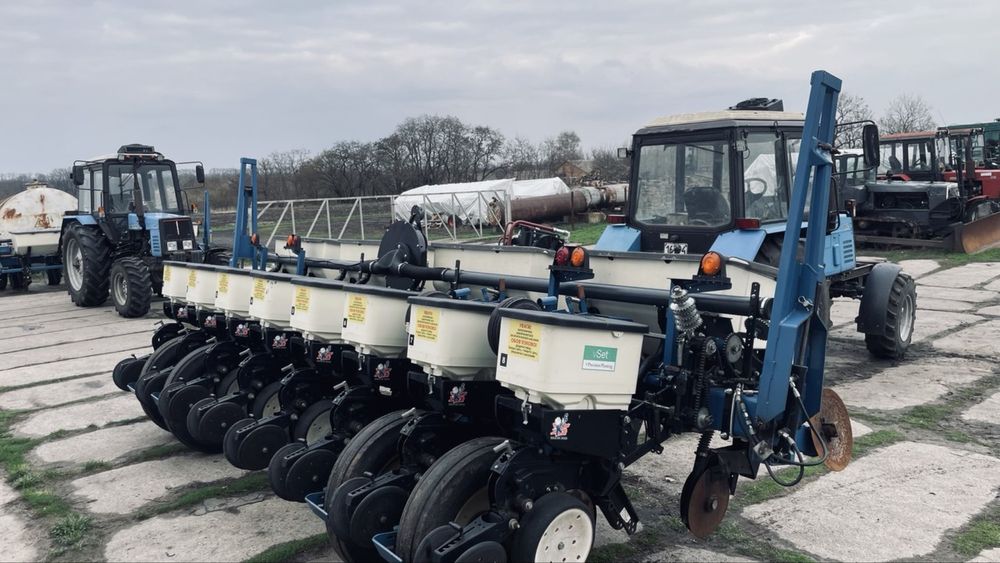 Kinze 3000 8 рядів з Precision Planting vSet2