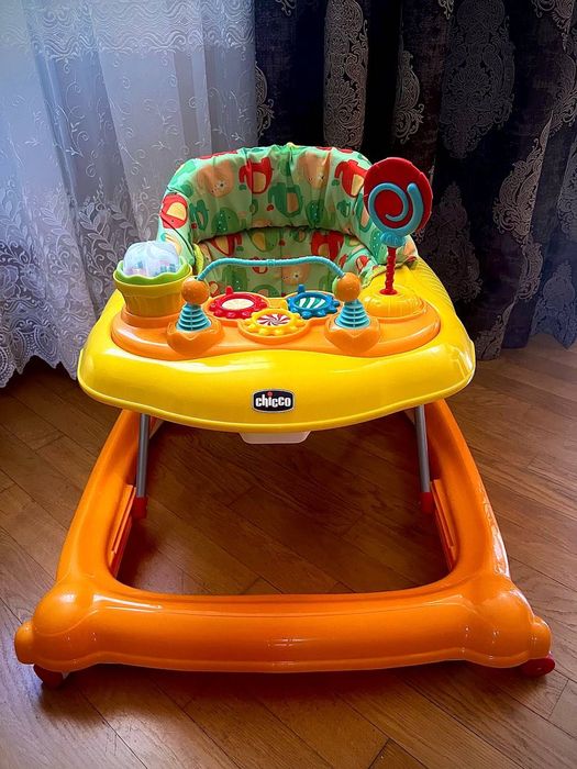 Продам Ходунки Chicco