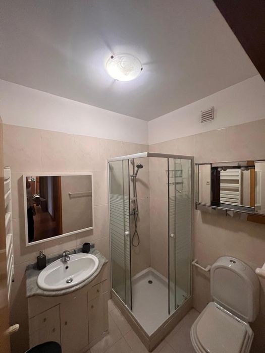 Alugo Apartamento junto ao Metro de Venda Nova