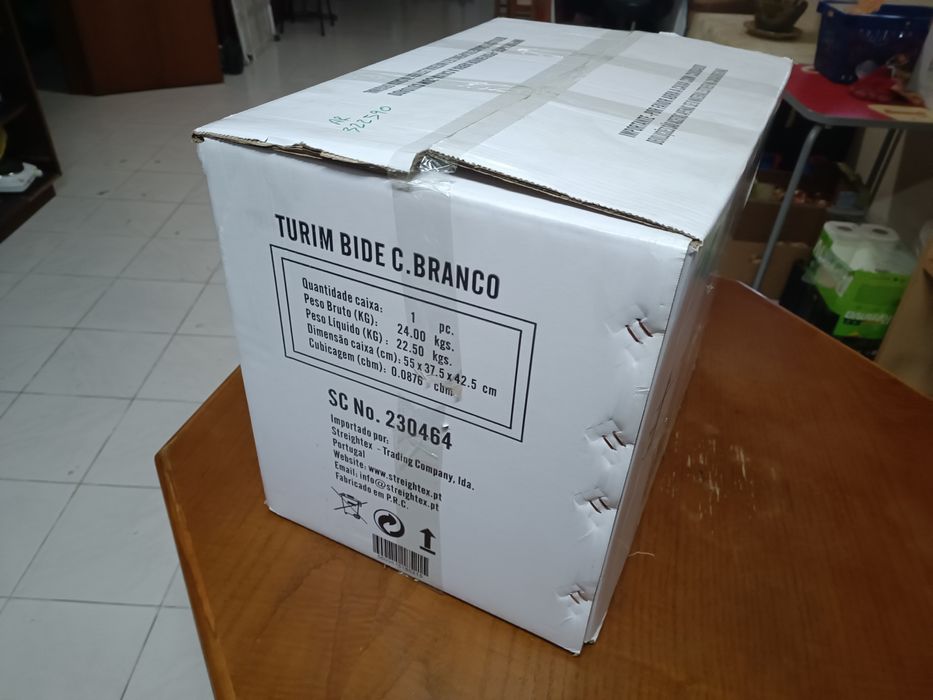 Bidé completamente novo