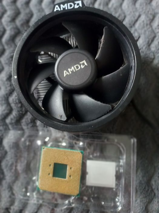 Прцесор AMD Razen 5 5500.мало в користуванні.Читайте опис.