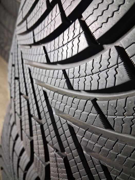 255/40 R20 Maxxis Premitra шини б/у Пара