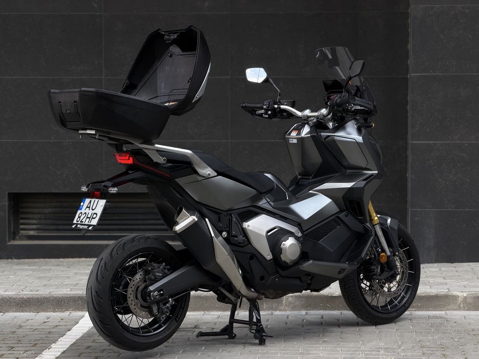 HONDA X-ADV 750 - Como Nova!