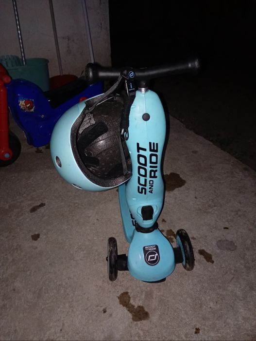 Trotinete infantil mais capacete