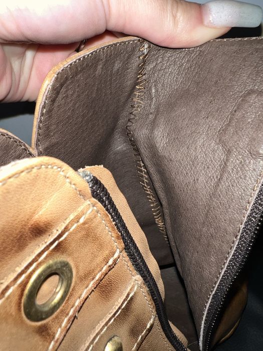 Botas de pele genuína