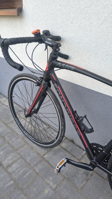 Rower kolarski czarny rama 22.5 koła 28 cali