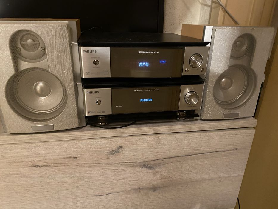Aparelhagem philips com avari no leitor de cds