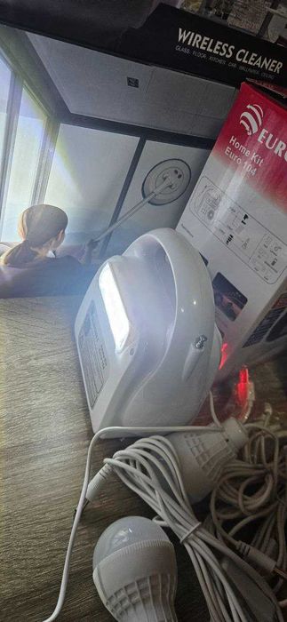 Зарядная станция EURO104 32000mah Power bank панель радио лампы фонарь