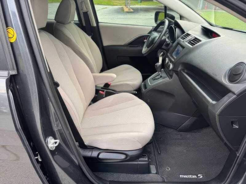 2013 Mazda MAZDA5 Touring