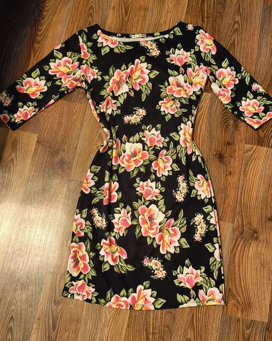 Сукні жіночі 46 розмір