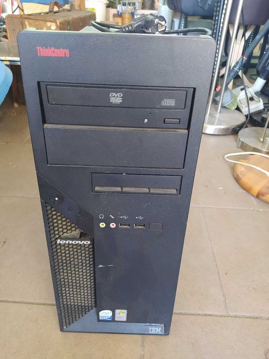 Komputer  stacjonarny Lenowo