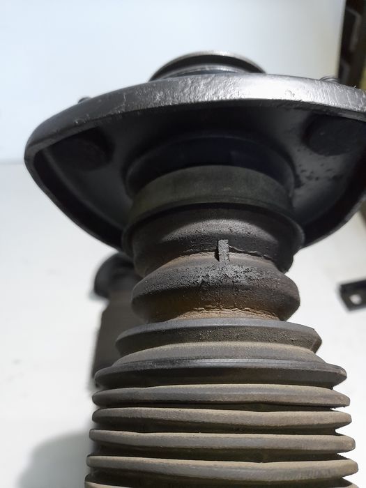 Пневмо подушка стойка амортизатор BMW X5 E53 2002-2006 рік