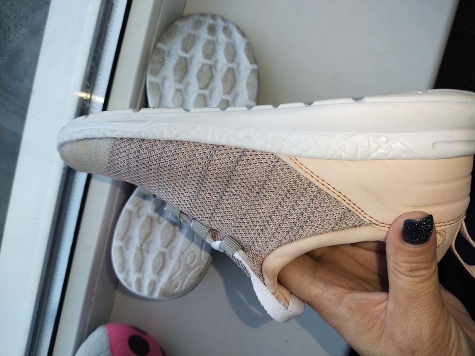 Кроссовки оригинал 36-37р 23.5см