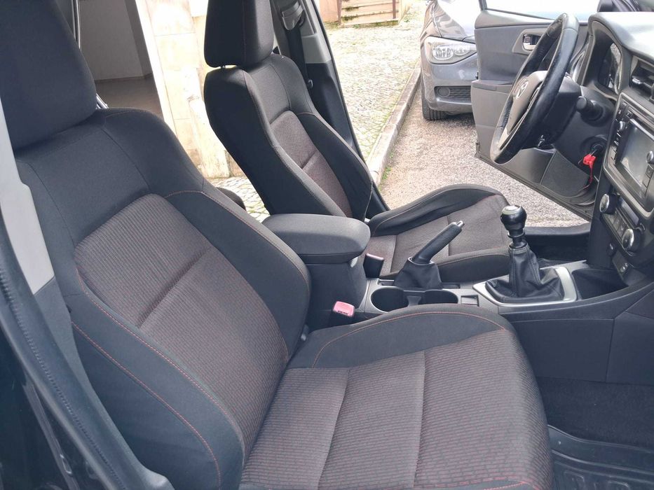 Toyota Auris 1.4 Touring Sports Diesel
