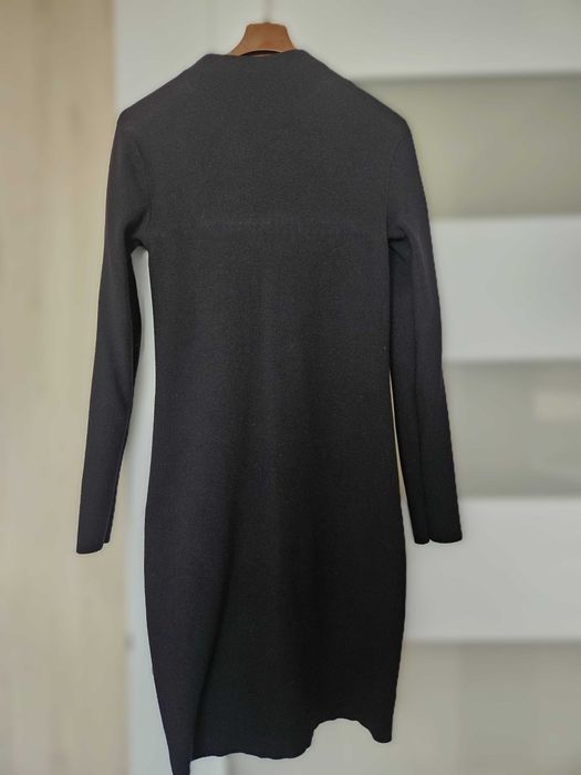 dzianinowa sukienka z półgolfem