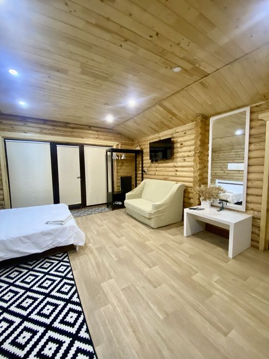 Центр. СВЕТ ЕСТЬ. Посуточная и почесовая сдача дома.