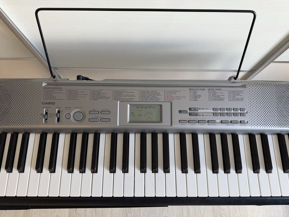 Синтезатор Casio LK-120 !!! Крута модель! Пианино