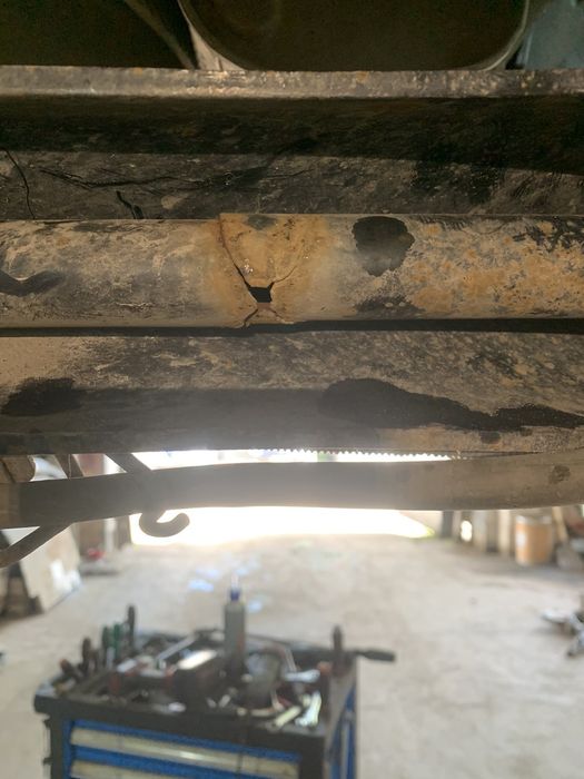 Ремонт Пежо 3008 задньої балки.