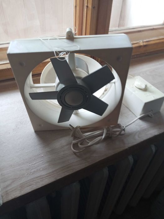 Вентилятор,,АИСИ"-4.Оконный,двухскоростной,приточно-вытяжной.