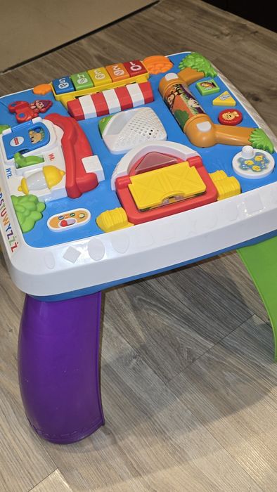 Muzyczny stoliczek fisher price