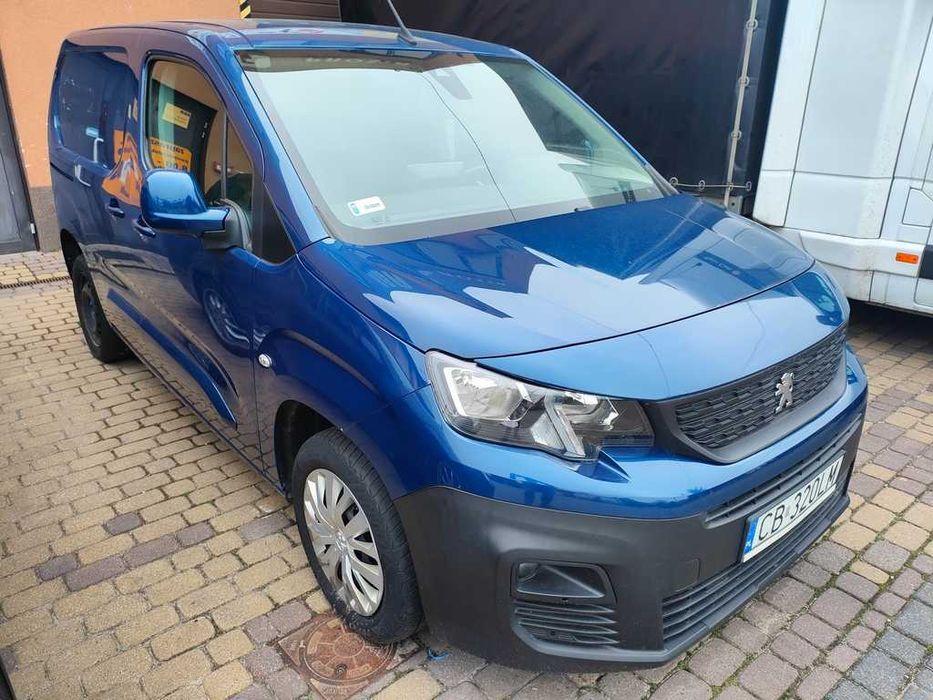 Samochód ciężarowy marki Peugeot Partner