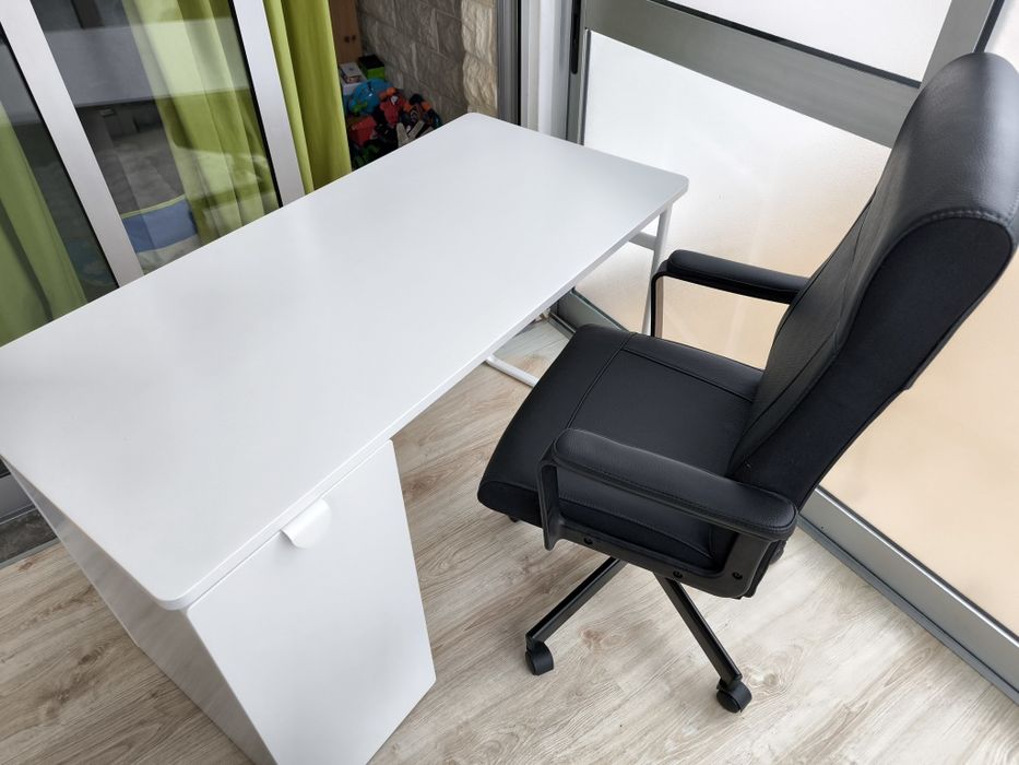 Cadeira de escritório nova