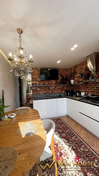 Продам стильну 3к квартиру з дизайнерським ремонтом на Автозаводській, 89А,  70 м²