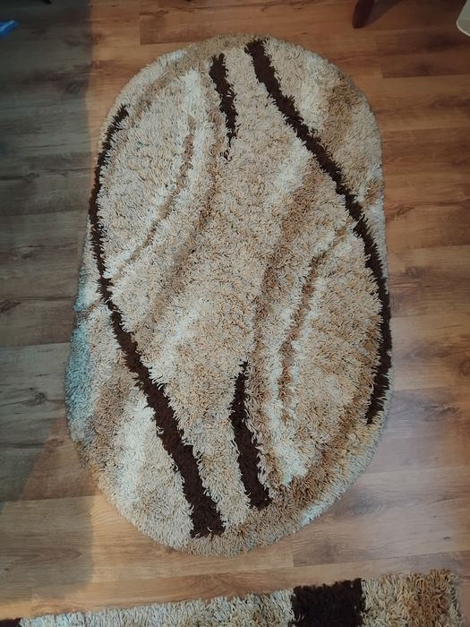 Коврова доріжка +2 приліжкові