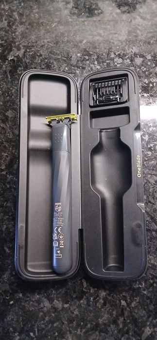 Maquina barbear philips one blade