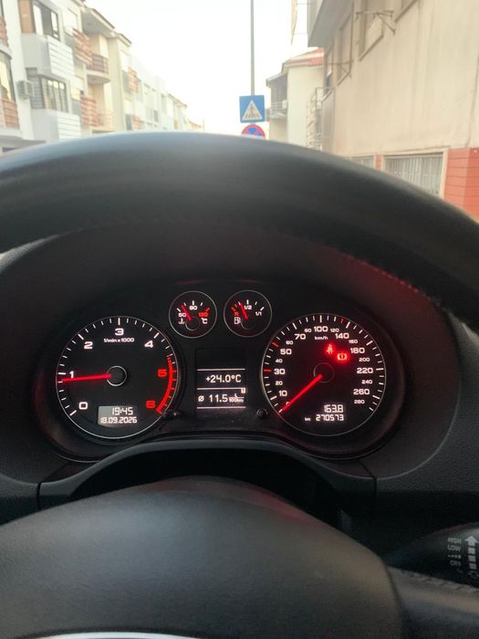 Vendo meu carro audi a3 8p 1.6 tdi — photo 2