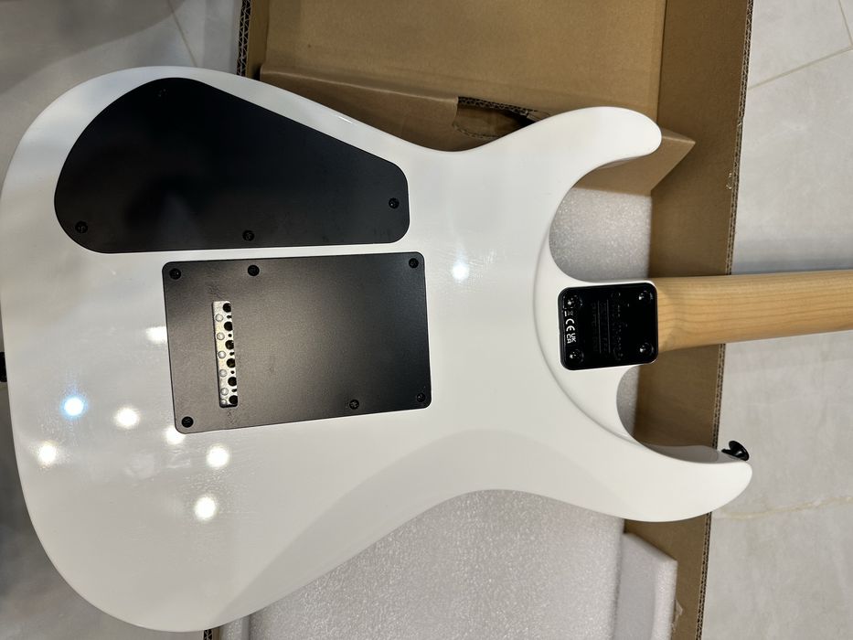 Електрогітара jacson js11 Dinky White