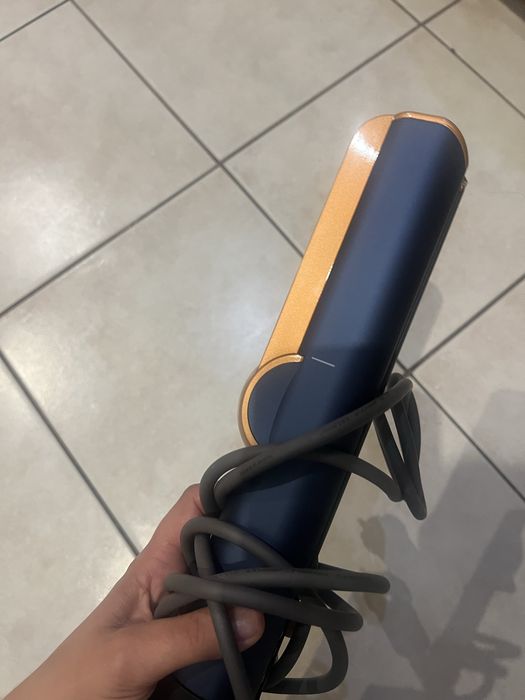 Аналог Dyson Airstrait.