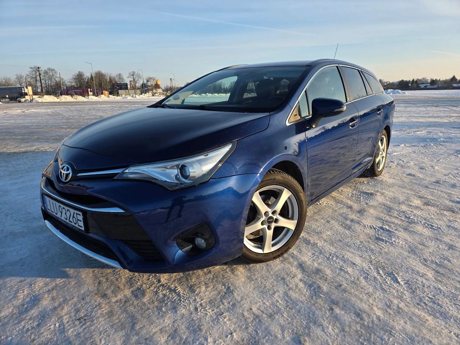 Toyota Avensis 1.8i 147KM z Niemiec Automat NAVI PDC Kamera