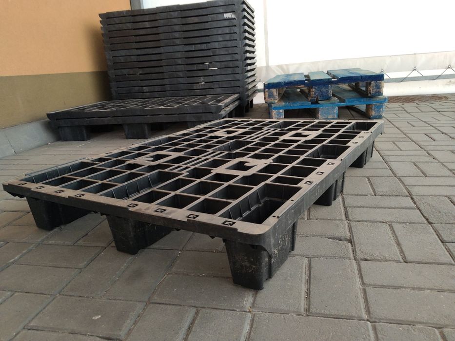 Plastikowe palety