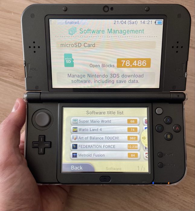 New Nintendo 3DS XL Chipada (64gb) + 16 Jogos + (Extras de Oferta)