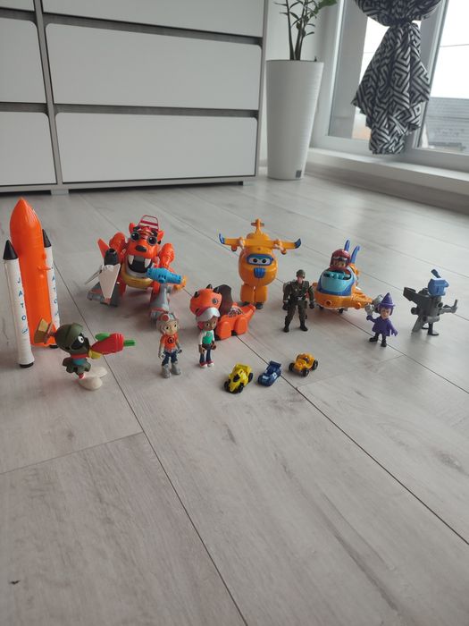 Набіріграшок Рост Механік (Rusty Rivets) – герої, техніка, маши