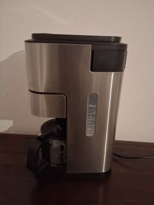 Ekspres do kawy z młynkiem Raven model EEP003