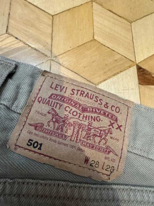 Spodnie denim jeans Levis 501 W28 L28 Beige