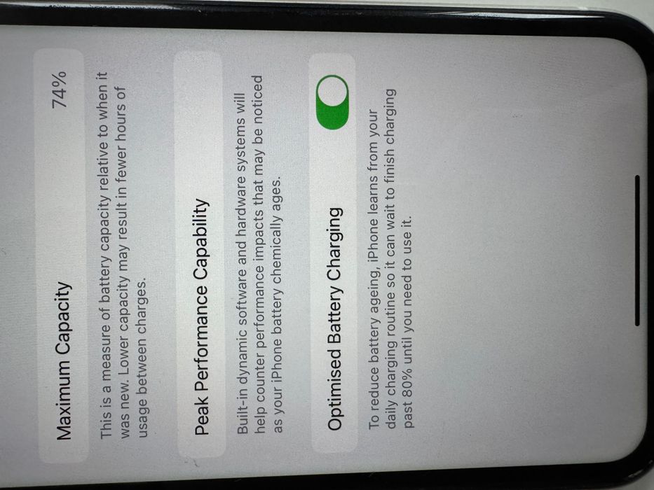 iPhone 11 128 GB White 74%