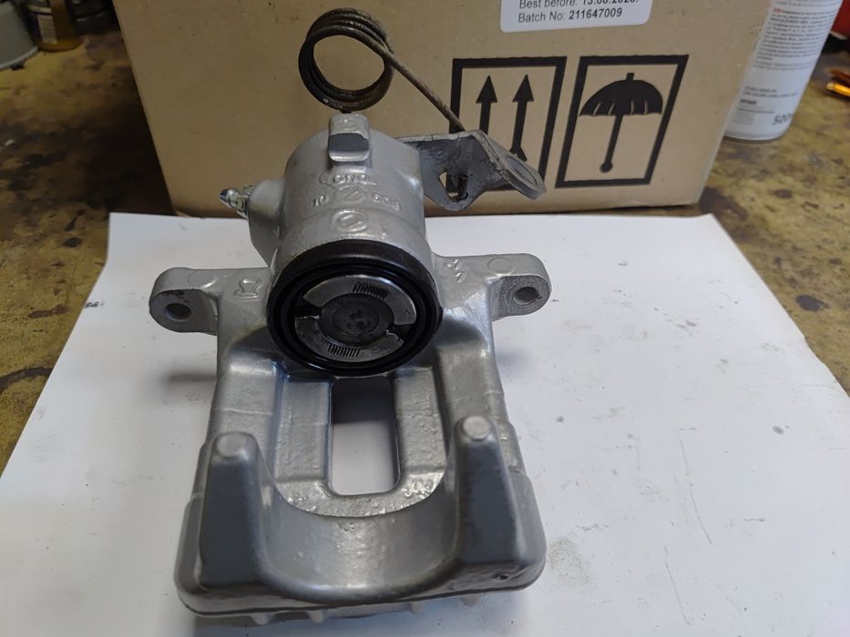 Задній правий супорт шкода октавия тур 
Шкода фабия
Фольцваген гольф4