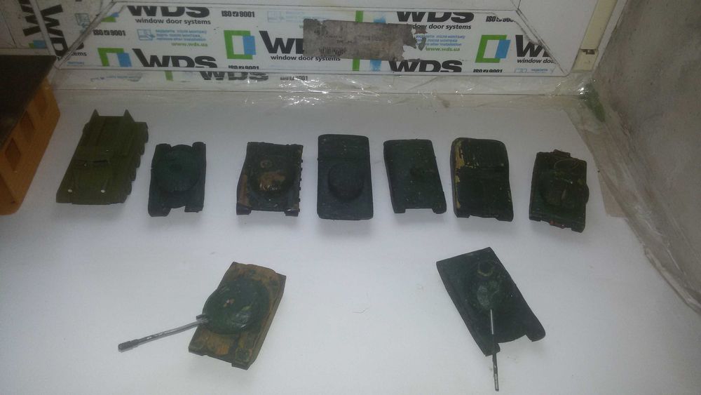 Игрушки СССР танки,машинки,гараж одним лотом