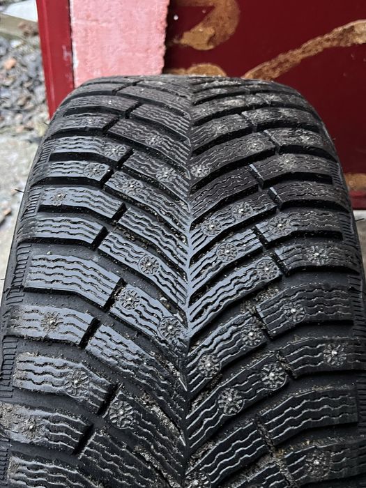 Резина michelin x-ice north 4 r18 245/50 2024 рік шип